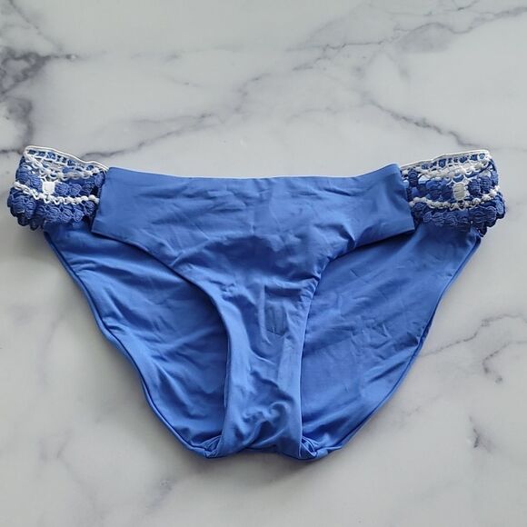 Nwot Becca Embroidered lace swim bikini bottom - Picture 1 of 4